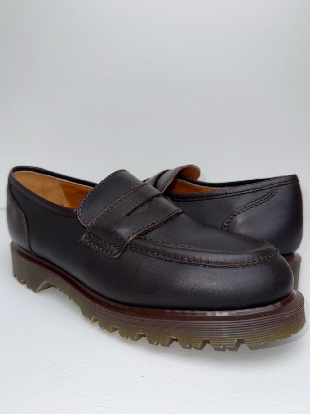 Dr. Martens Penny Loafers 8243 Vintage England Brown Leather Shoes UK 7.5 - Picture 2 of 15